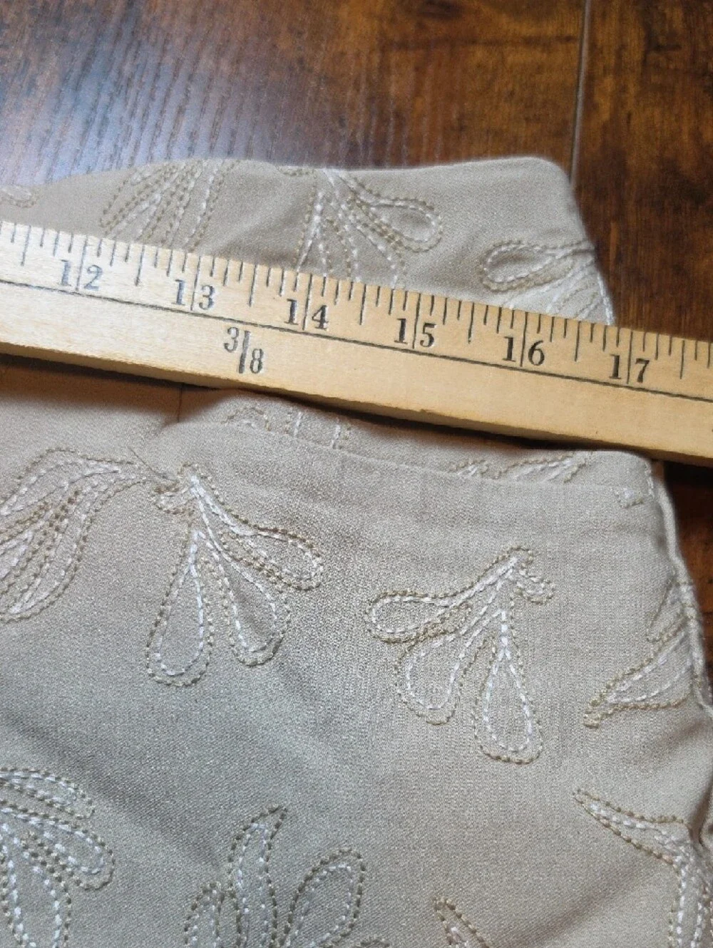 CHICO’S‎ | Minimalist Embroidered Leaves Pull On Khaki Skort Skirt Pockets  | 10